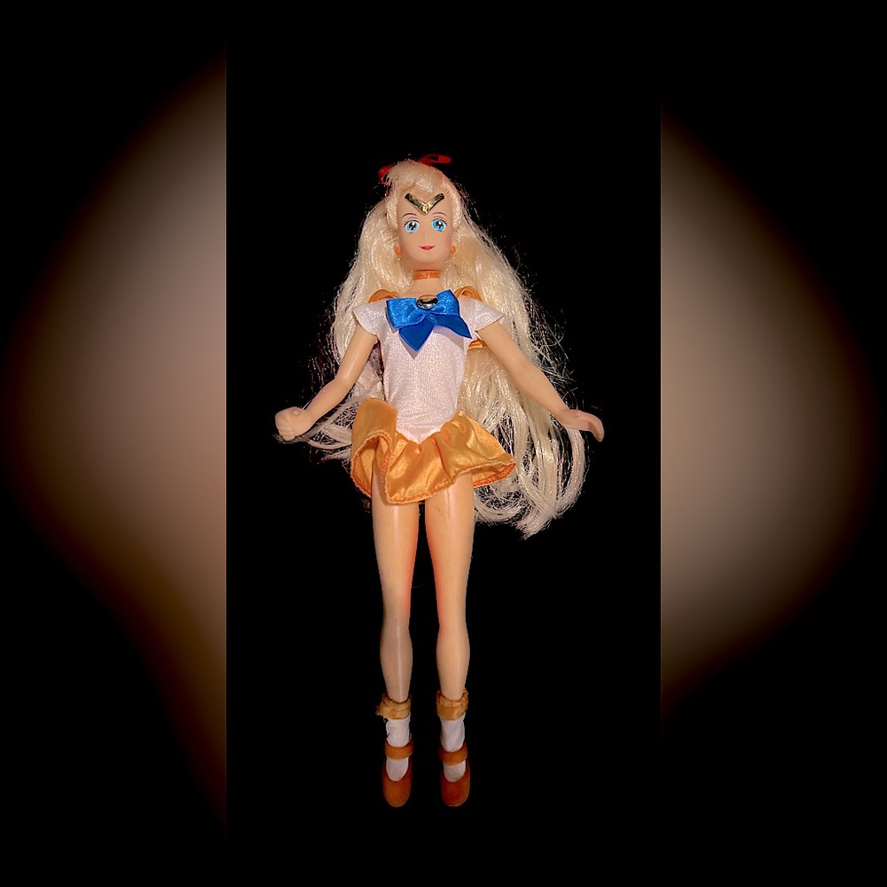 SUPER RARE FIND- VINTAGE SAILOR MOON DOLL 1995 GREAT CONDITION COLLECTABLE